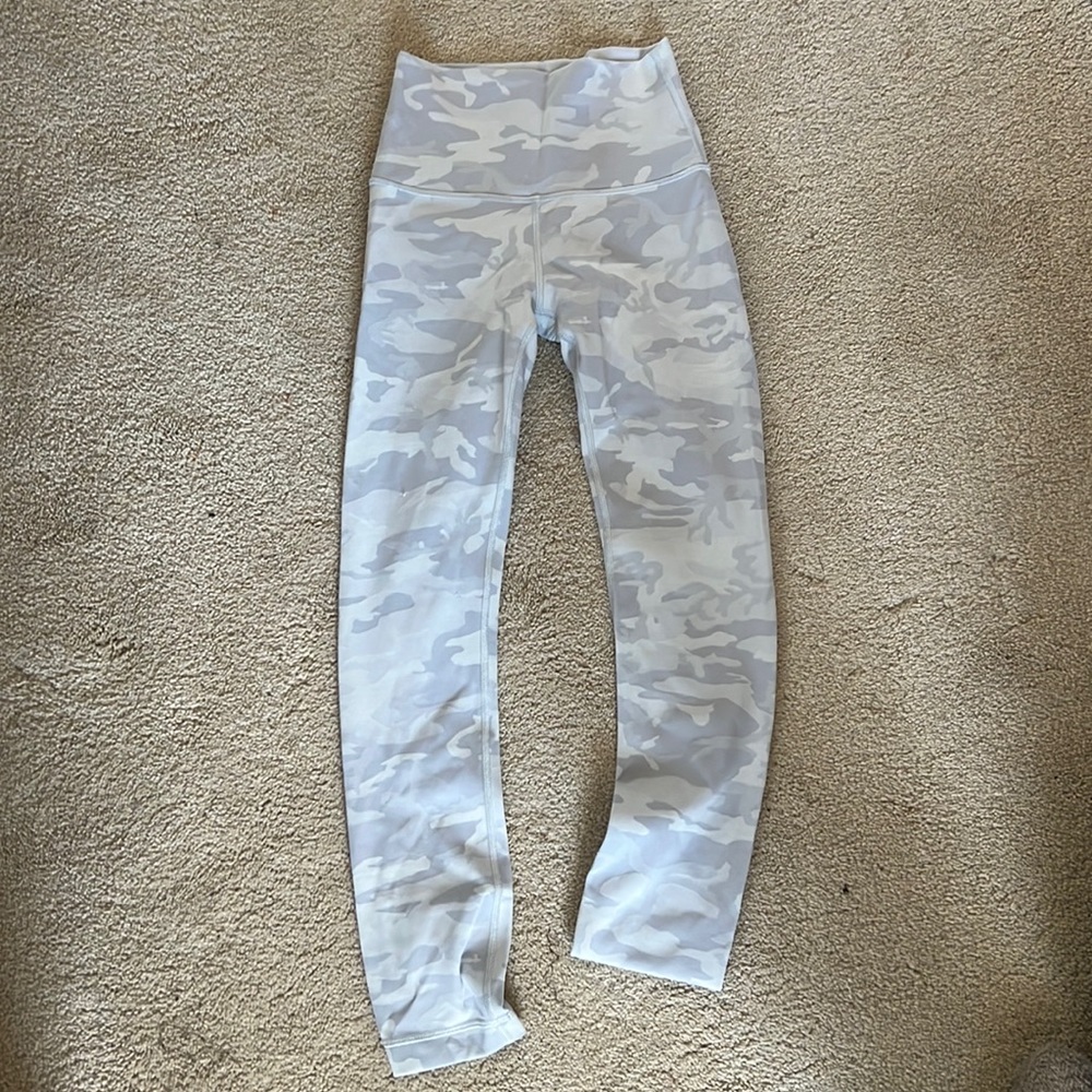 lululemon camo leggings size 2